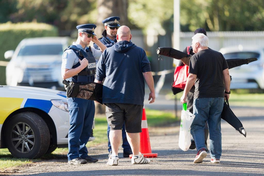 Đem súng đạn đổi an toàn